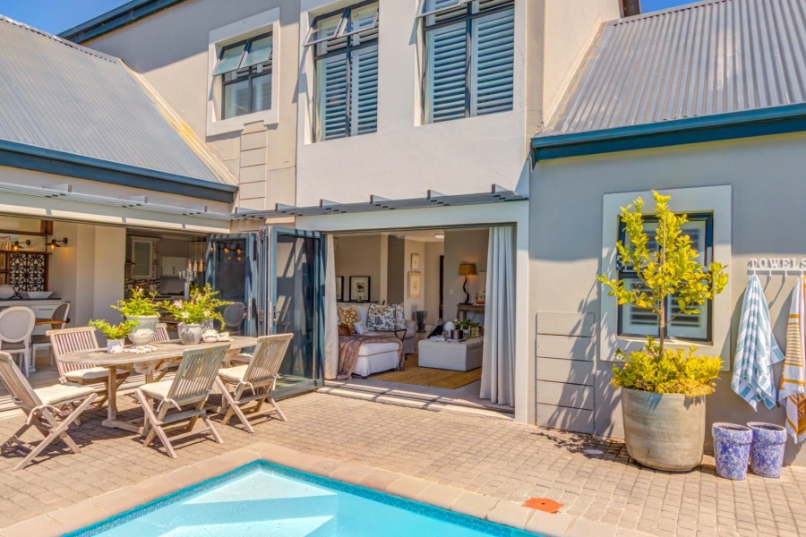 5 Bedroom Property for Sale in Kingswood Golf Estate Western Cape